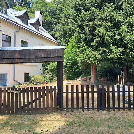 Utocisko V Historickom Byte V Stiavnici Banská Štiavnica